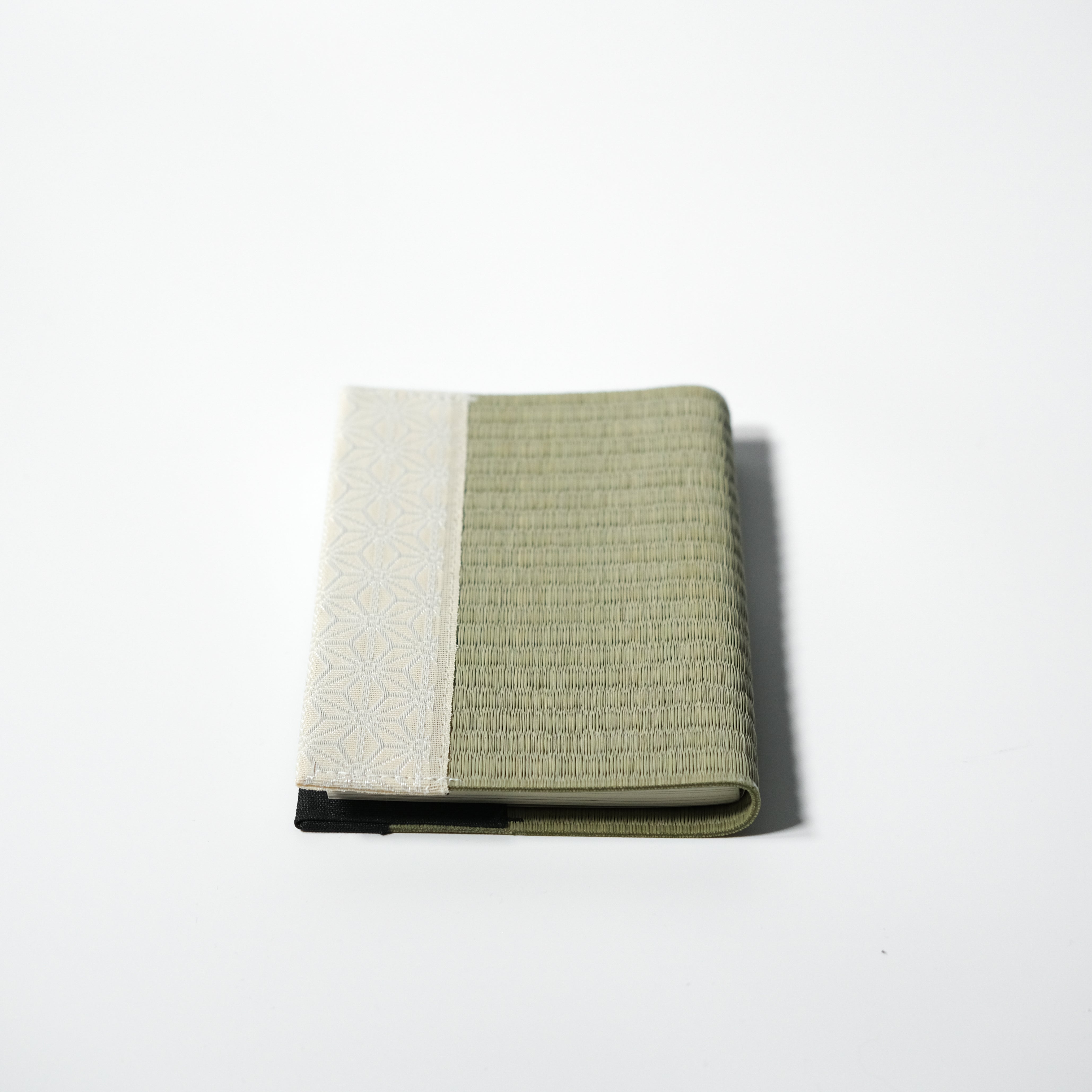 IGUSA BOOK COVER(White)