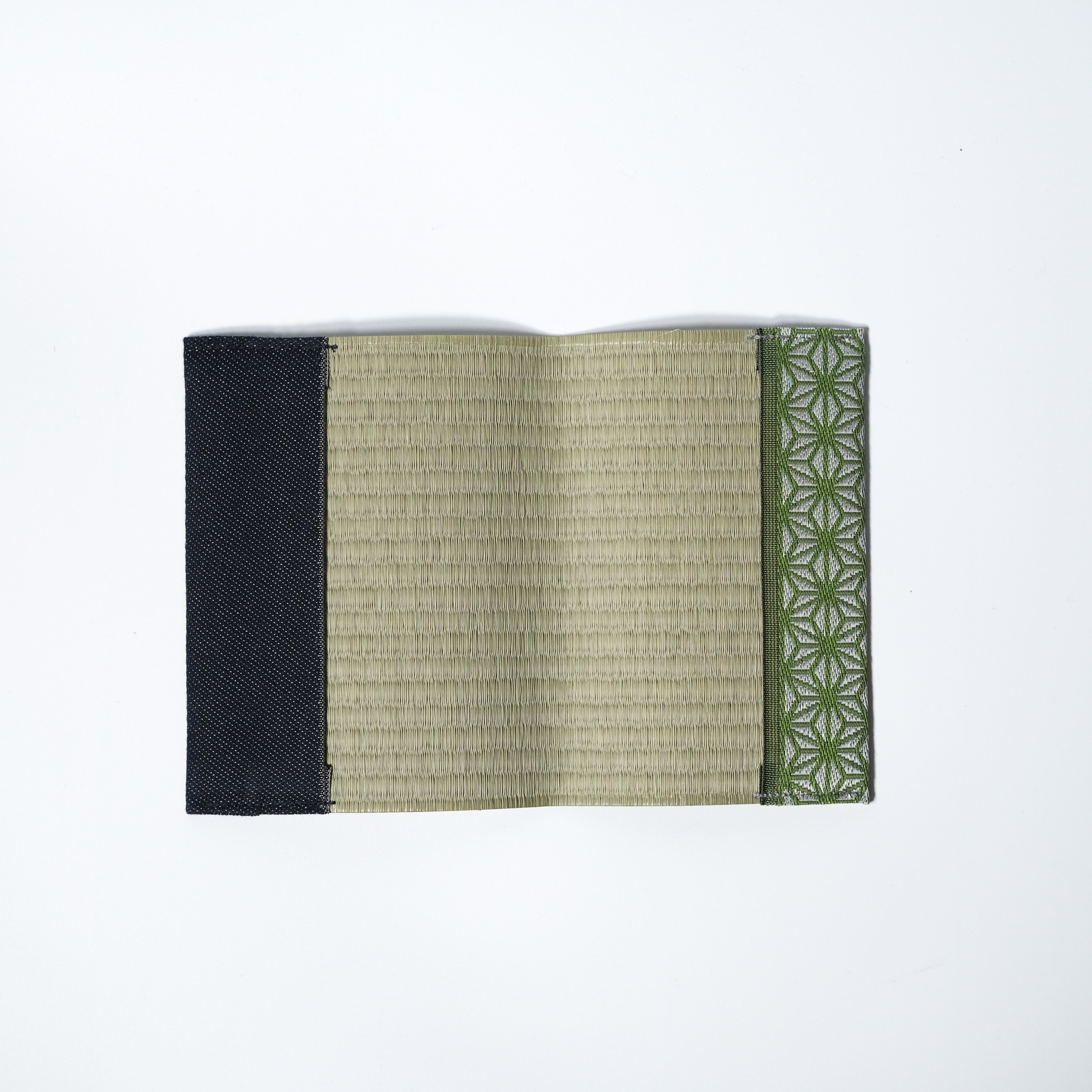 IGUSA BOOK COVER(White)