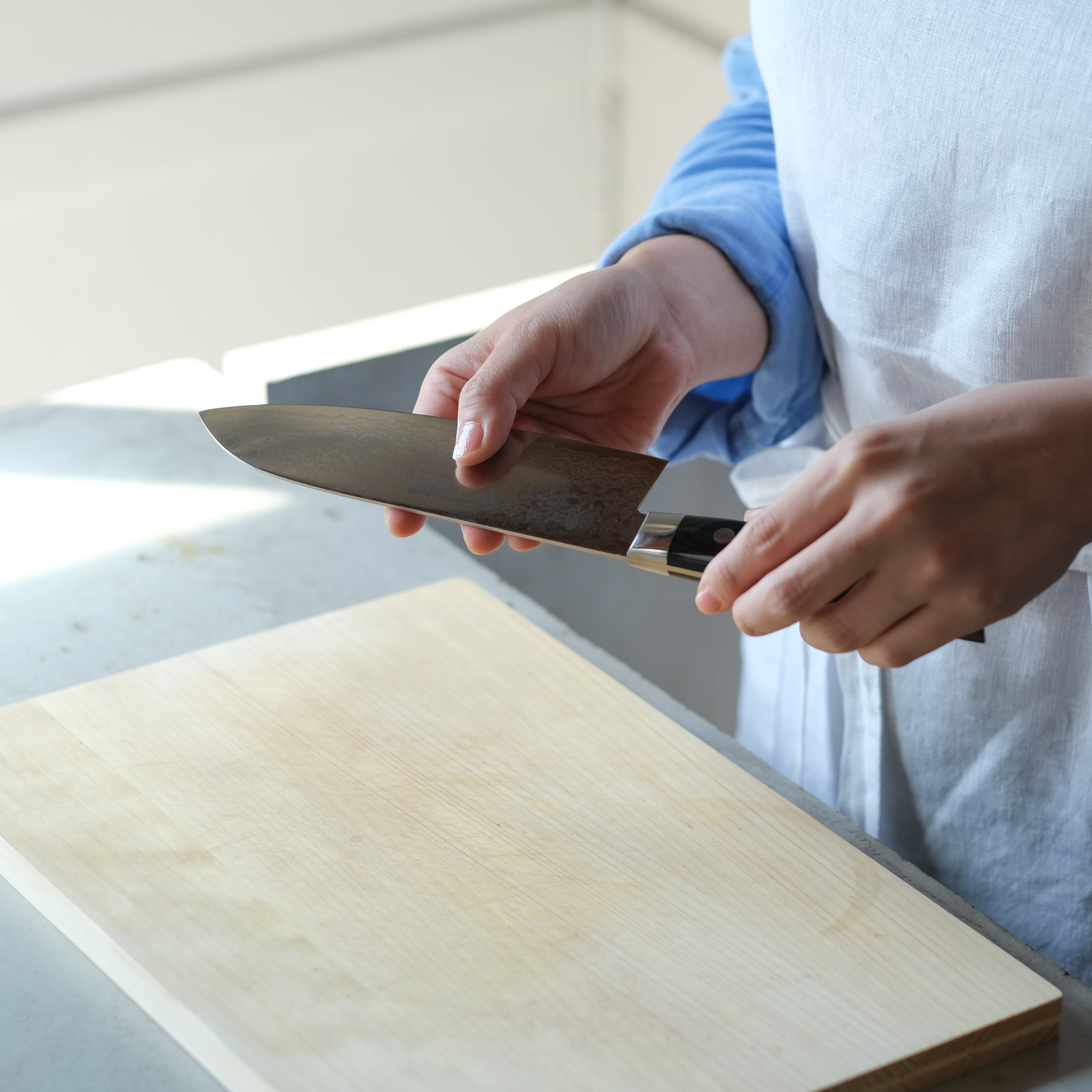Bonten Unryu Goku Damascus Gyuto Knife (180mm)